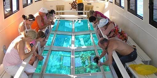 Privates Glasboot Hurghada – Korallenriff und Meeresleben durch Glasboden entdecken ohne nass zu werden